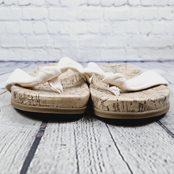 LIFE STRIDE | Happy slipon thong flipflop sandals - Picture 4 of 8